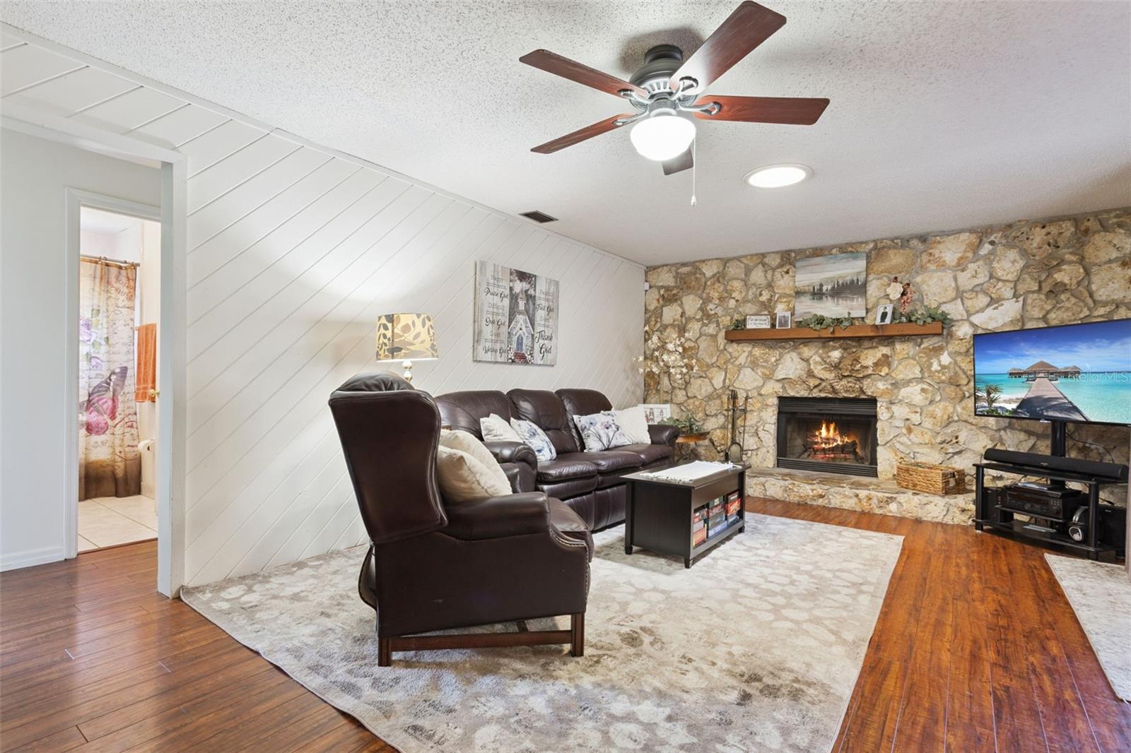 Image 5 of 54 For 1661 Overlook Road