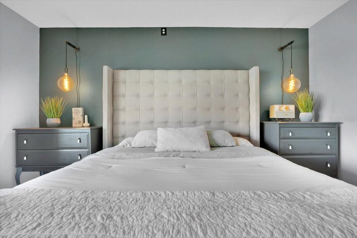 Image 13 of 31 For 4109 Fairview Vista Point 219