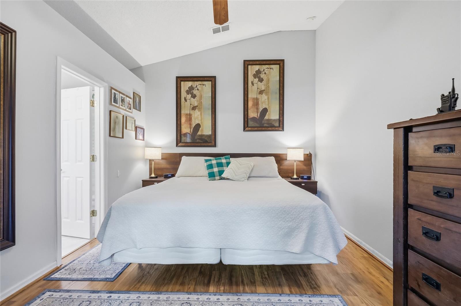 Image 21 of 45 For 2032 Gloria Drive