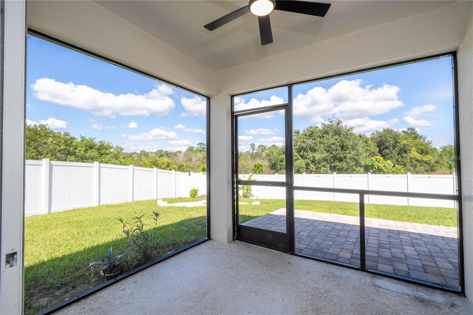 Image 21 of 28 For 471 Pine Tree Boulevard