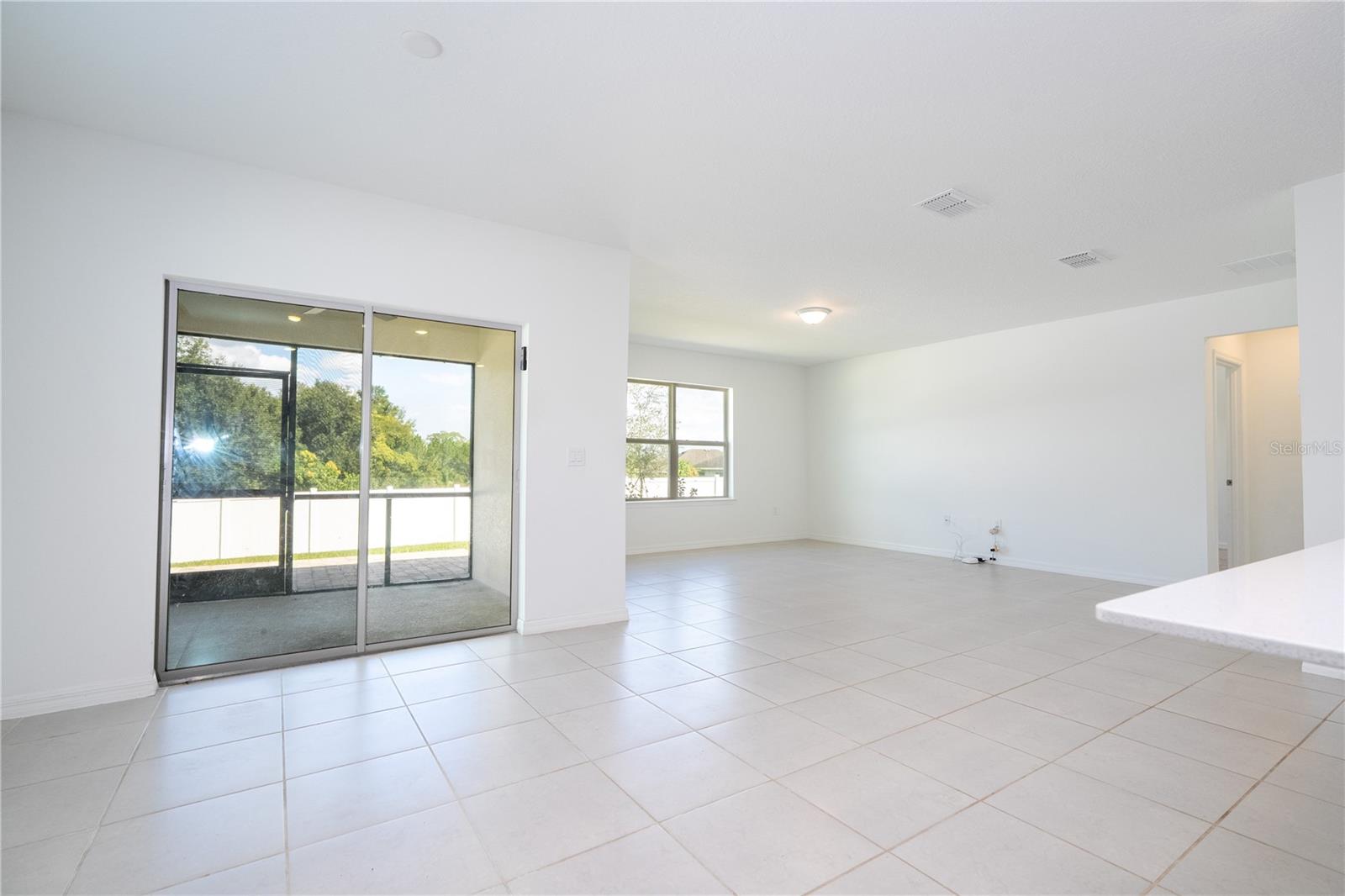 Image 7 of 28 For 471 Pine Tree Boulevard