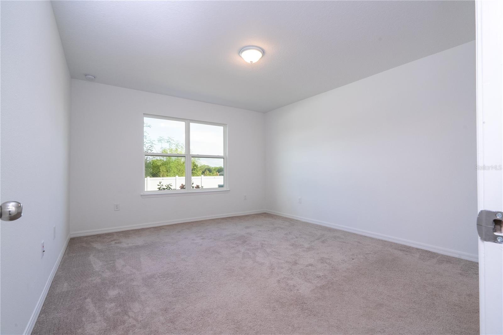 Image 9 of 28 For 471 Pine Tree Boulevard