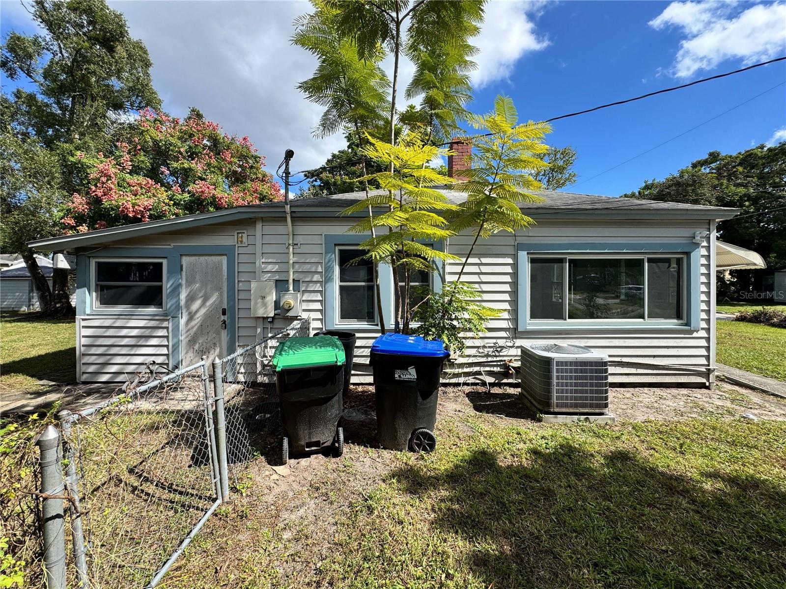 Image 24 of 35 For 2009 Cornell Avenue