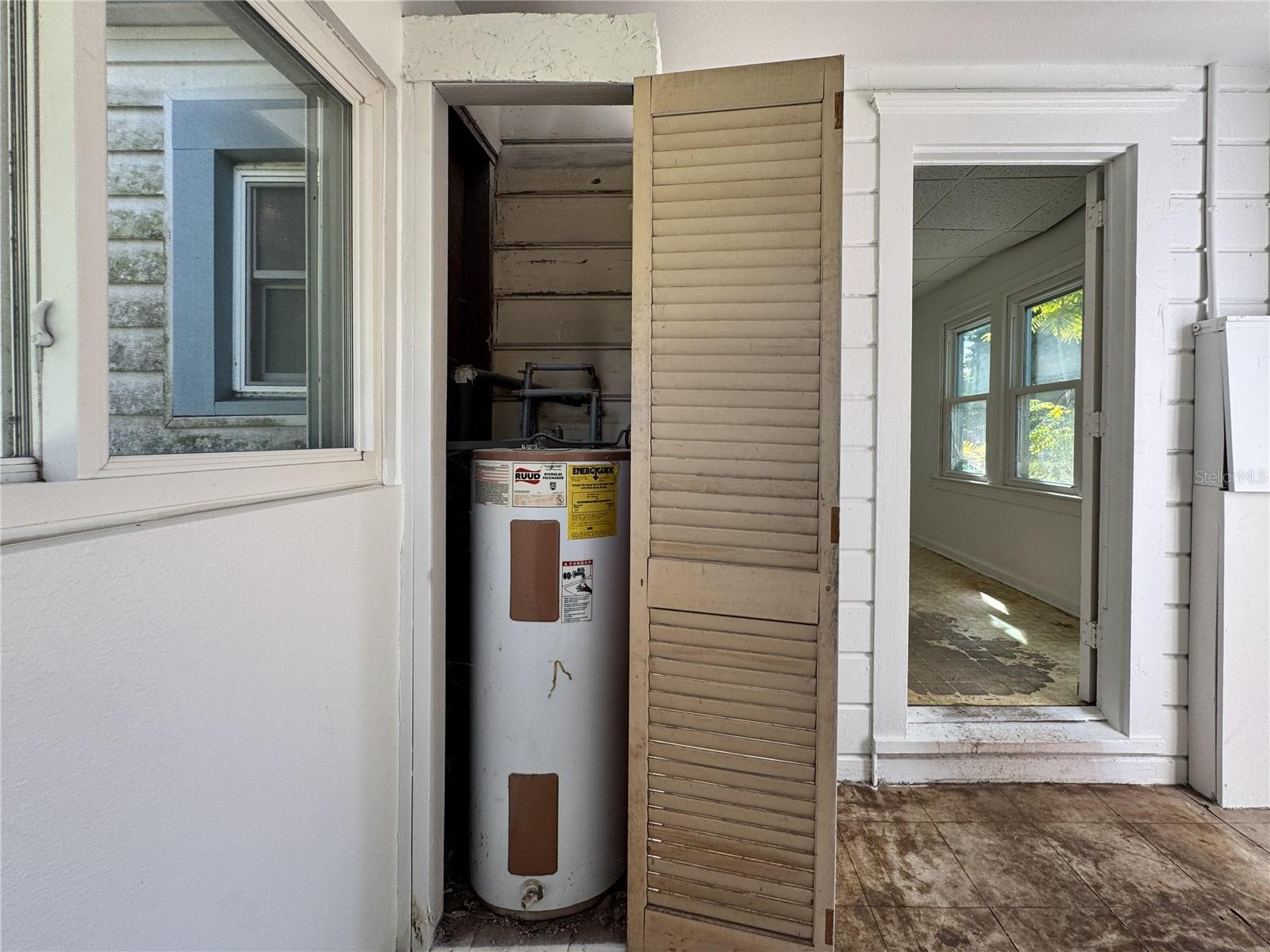 Image 31 of 35 For 2009 Cornell Avenue