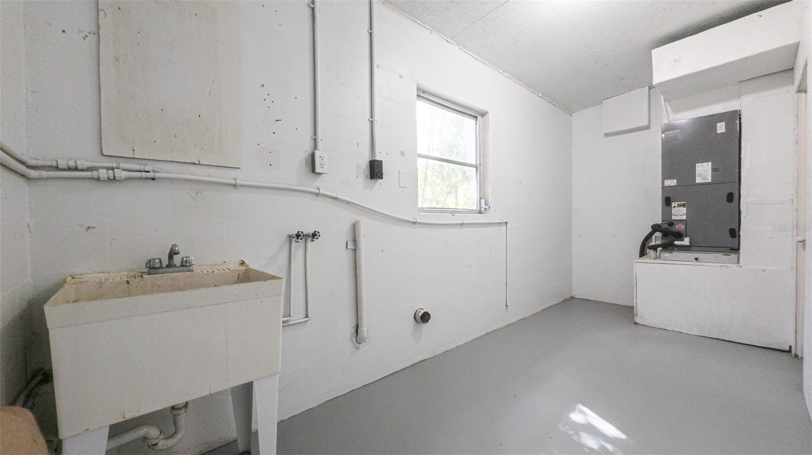 Image 29 of 50 For 2408 Lake Margaret Drive