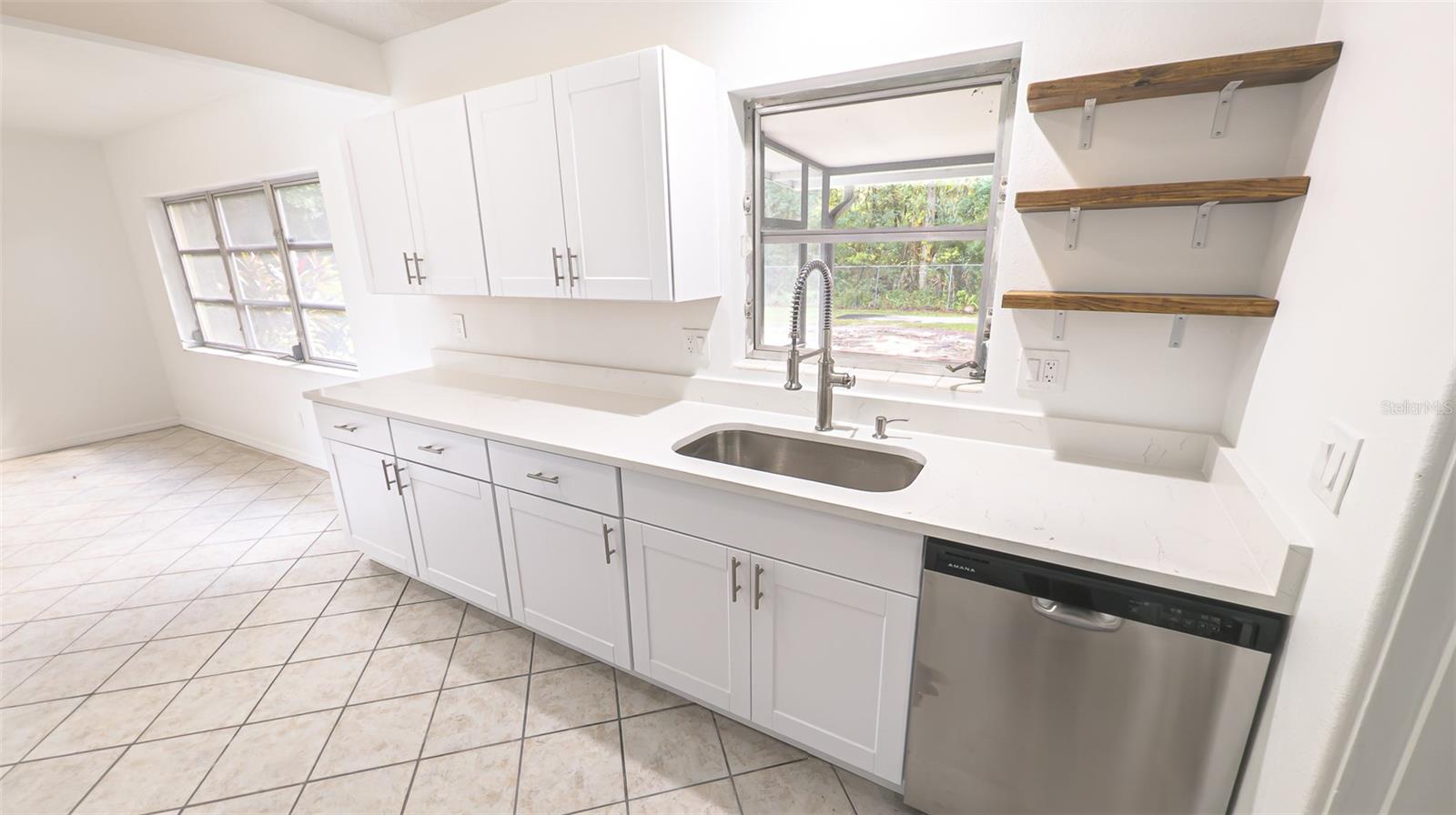 Image 3 of 50 For 2408 Lake Margaret Drive