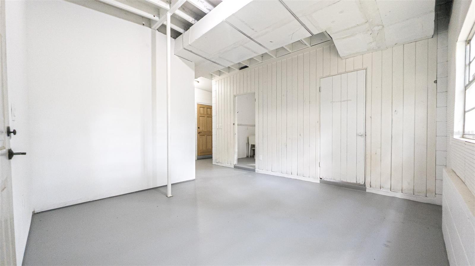 Image 32 of 50 For 2408 Lake Margaret Drive