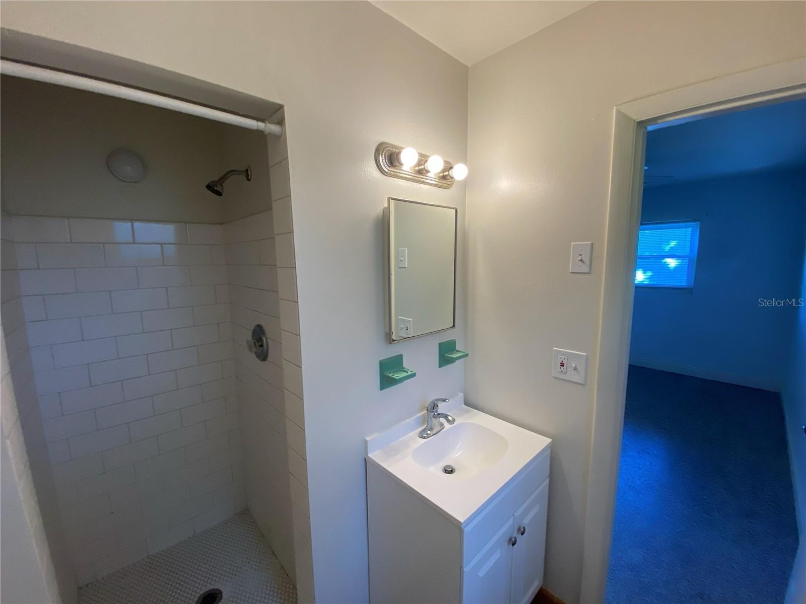 Image 19 of 28 For 2606 Aloma Avenue