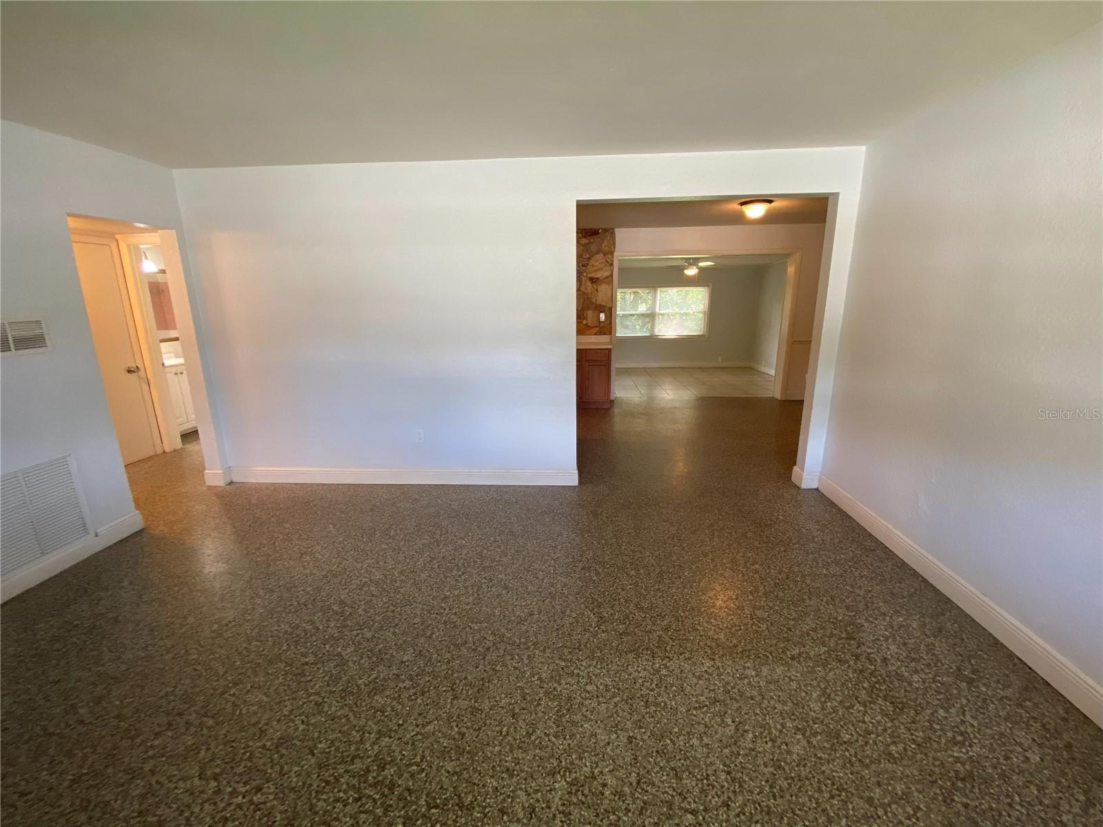 Image 4 of 28 For 2606 Aloma Avenue