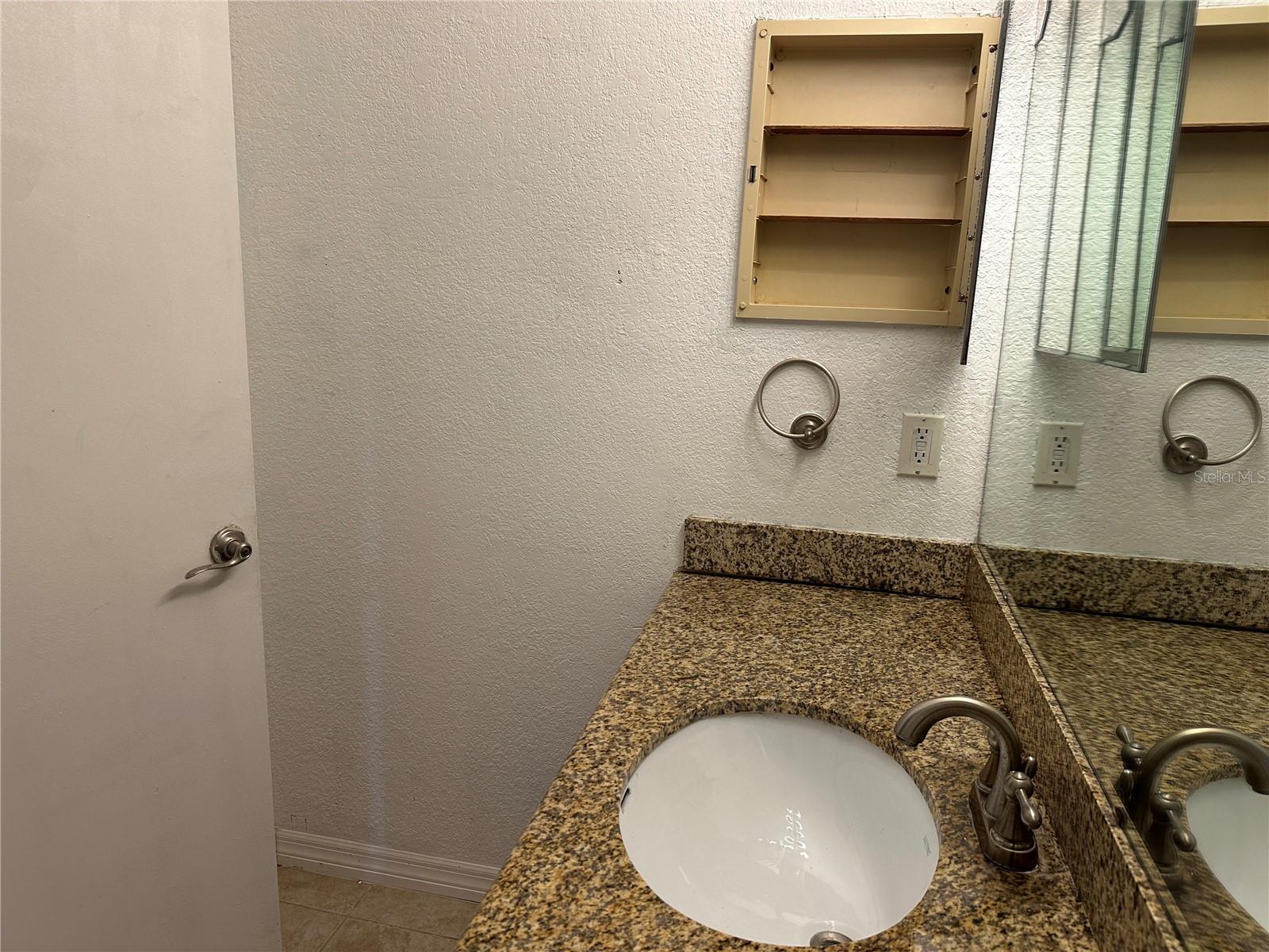 Image 10 of 13 For 5132 Conroy Road 911