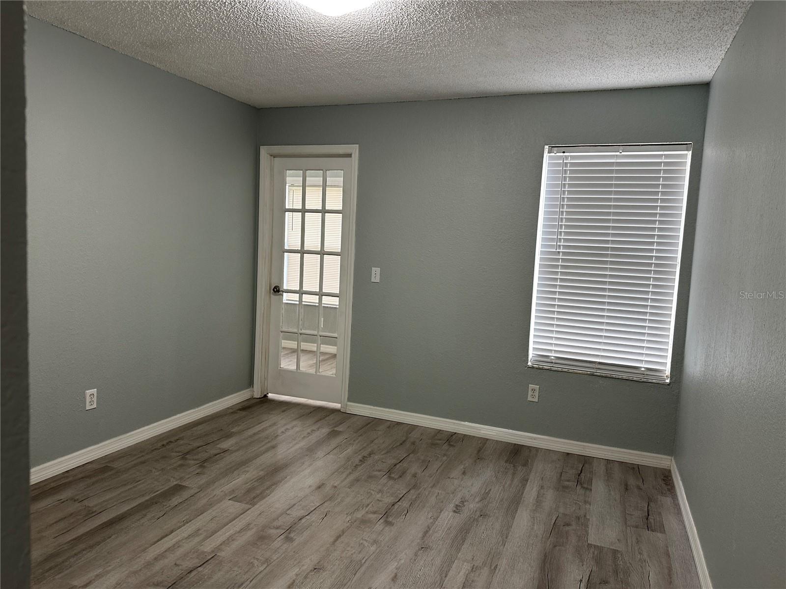 Image 4 of 13 For 5132 Conroy Road 911