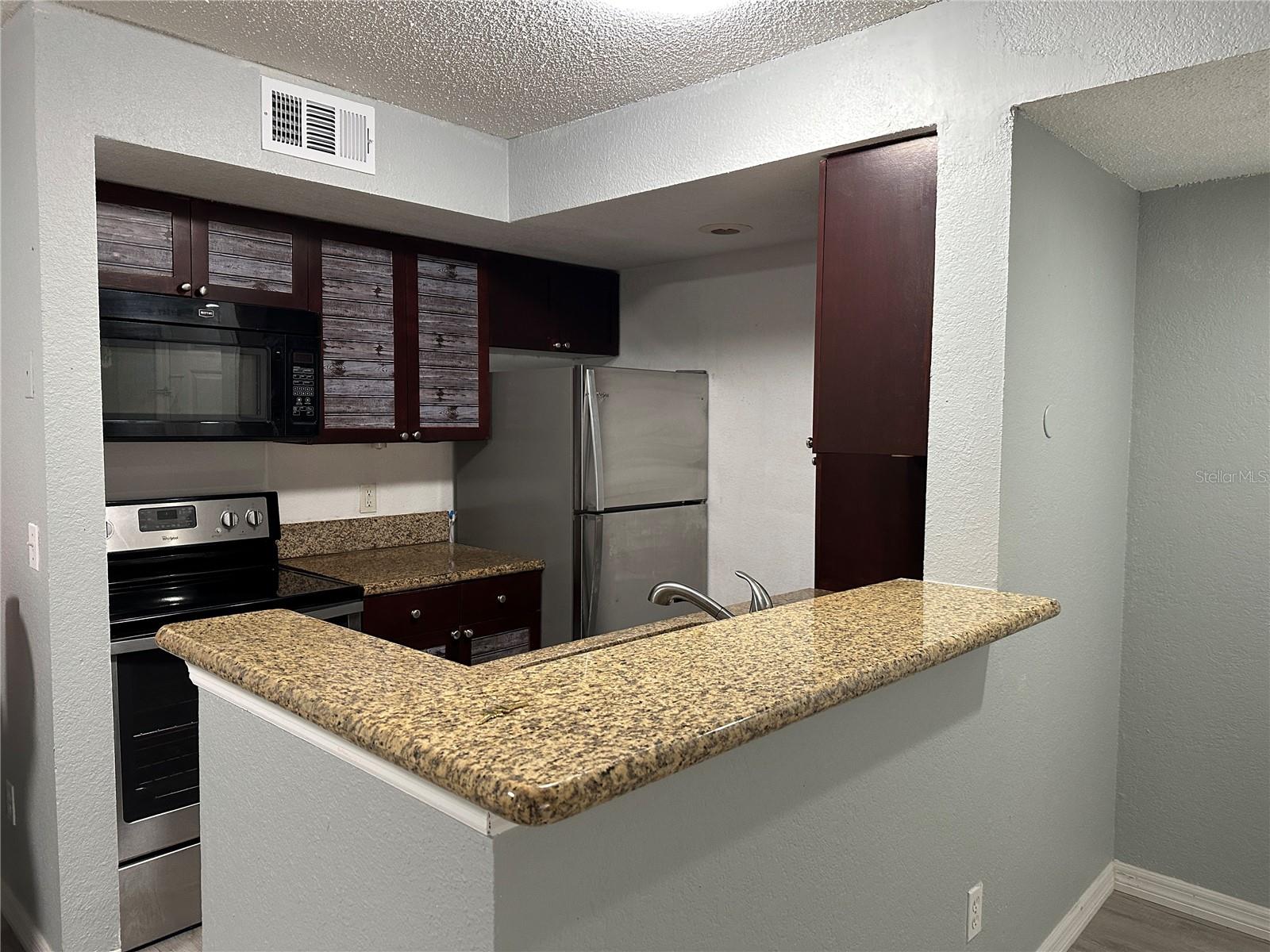 Image 5 of 13 For 5132 Conroy Road 911