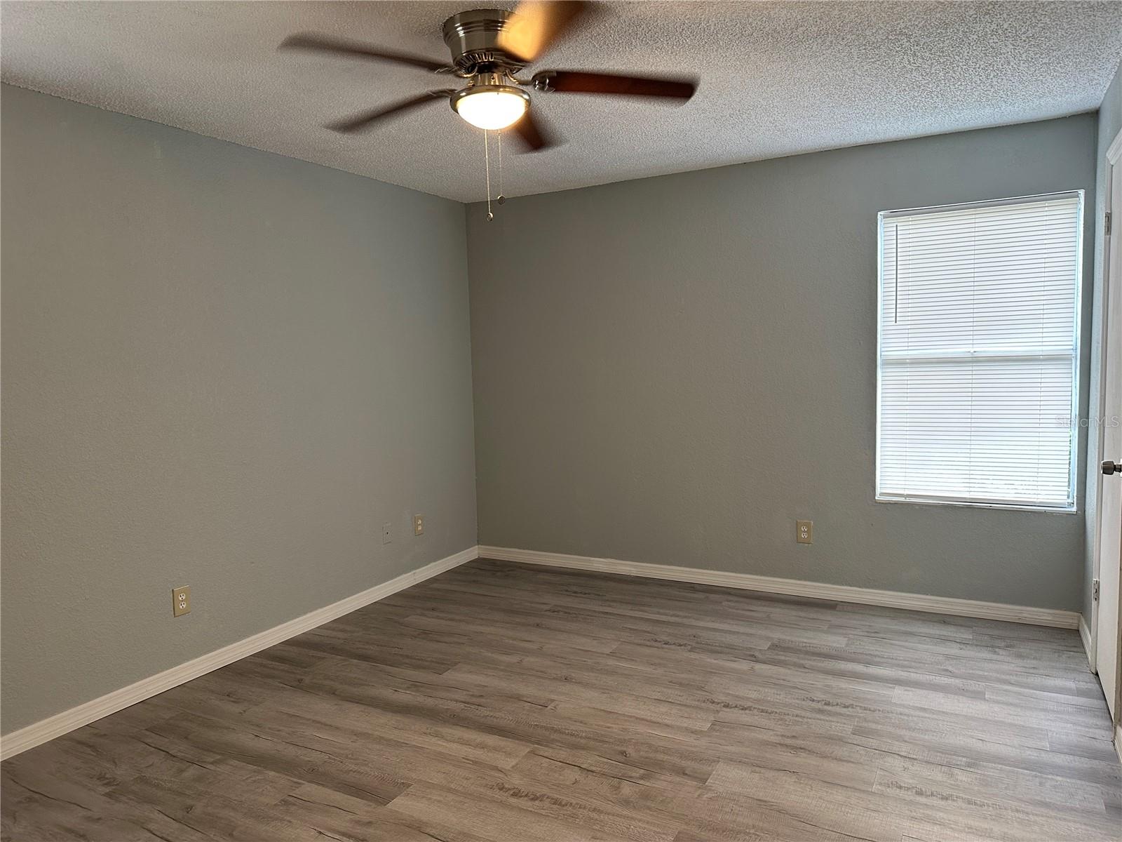 Image 8 of 13 For 5132 Conroy Road 911