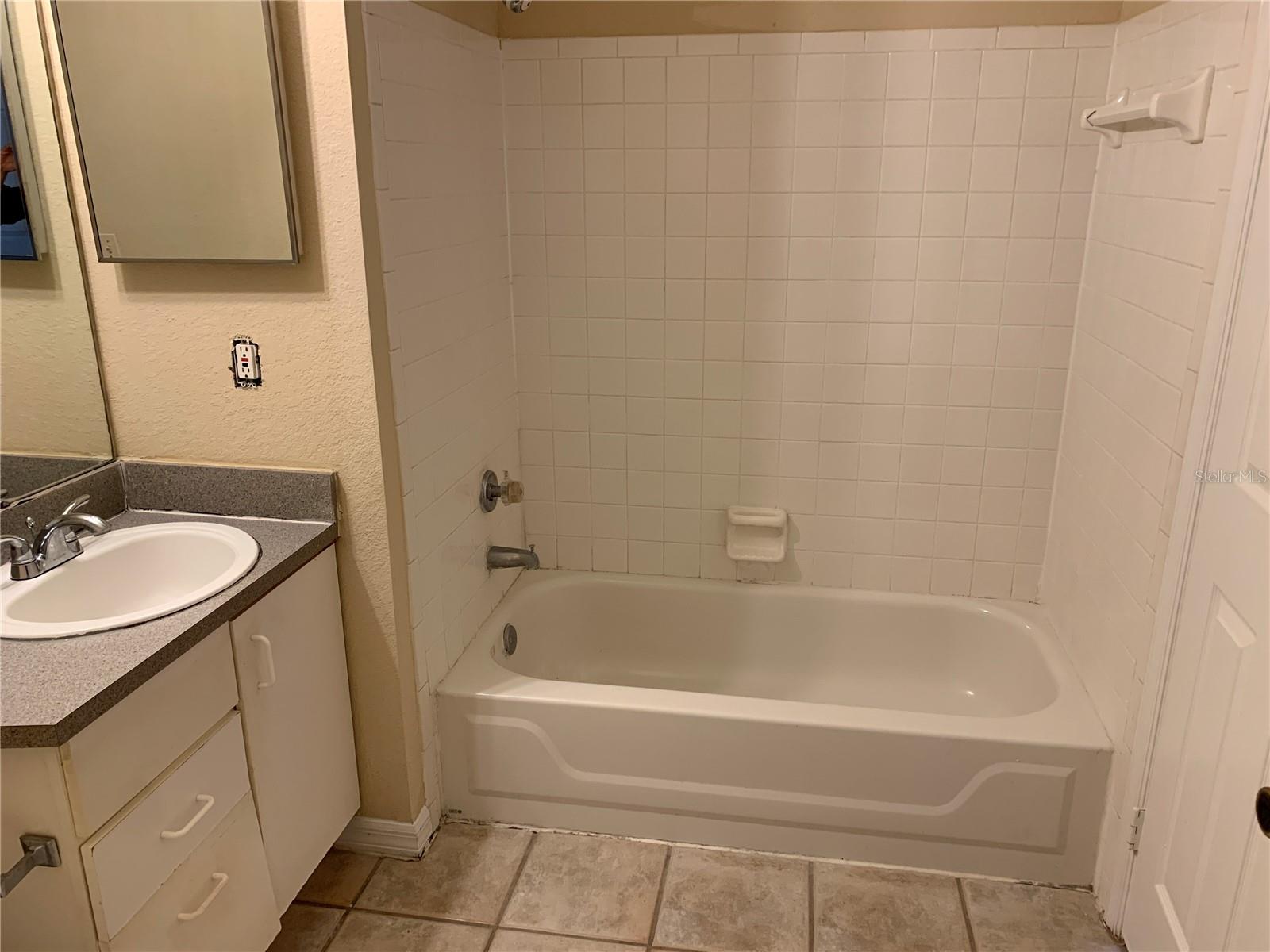 Image 6 of 8 For 8800 Latrec Avenue 9203