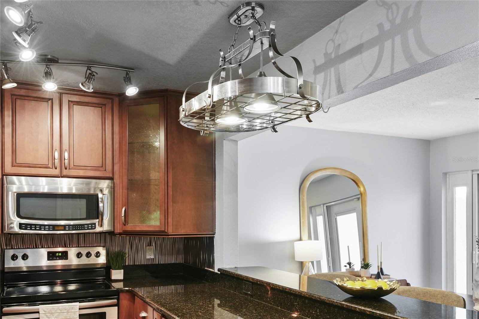 Image 10 of 27 For 1009 Grove St Unit #90  1009
