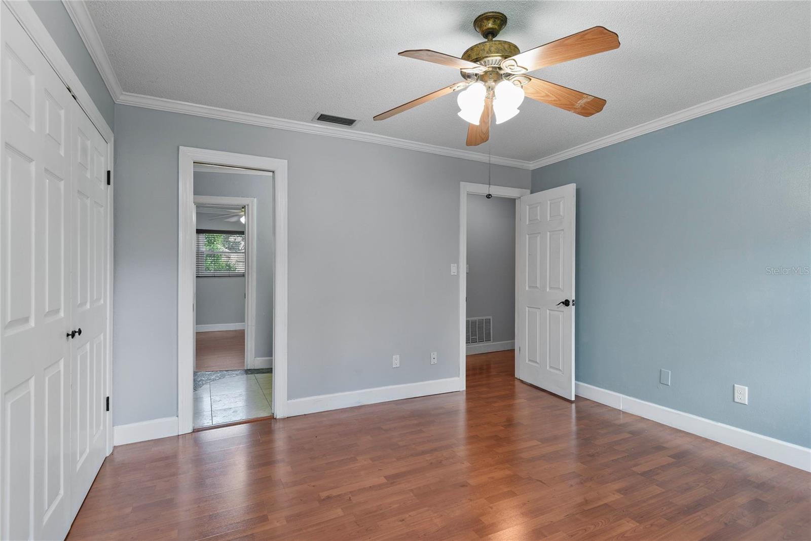 Image 18 of 27 For 1009 Grove St Unit #90  1009