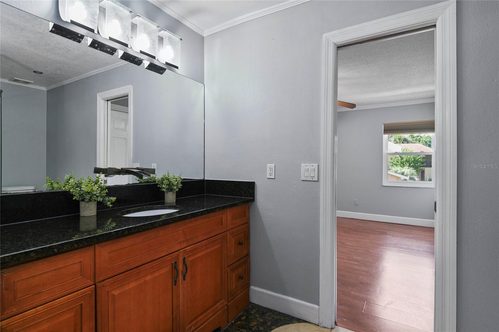 Image 19 of 27 For 1009 Grove St Unit #90  1009