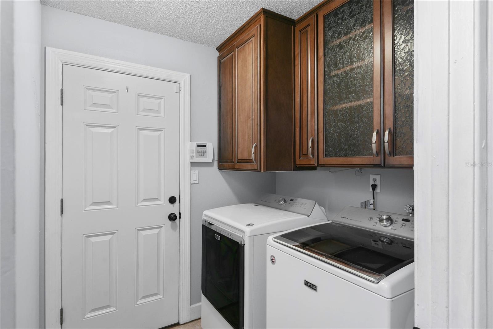 Image 23 of 27 For 1009 Grove St Unit #90  1009