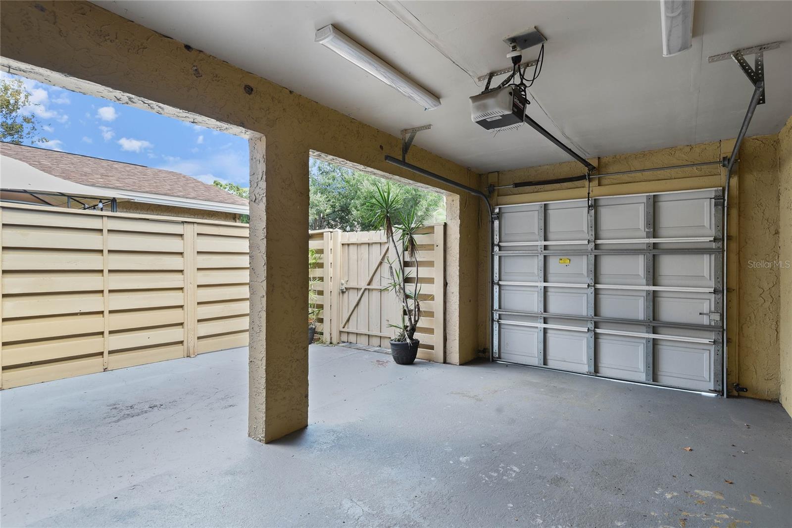 Image 24 of 27 For 1009 Grove St Unit #90  1009