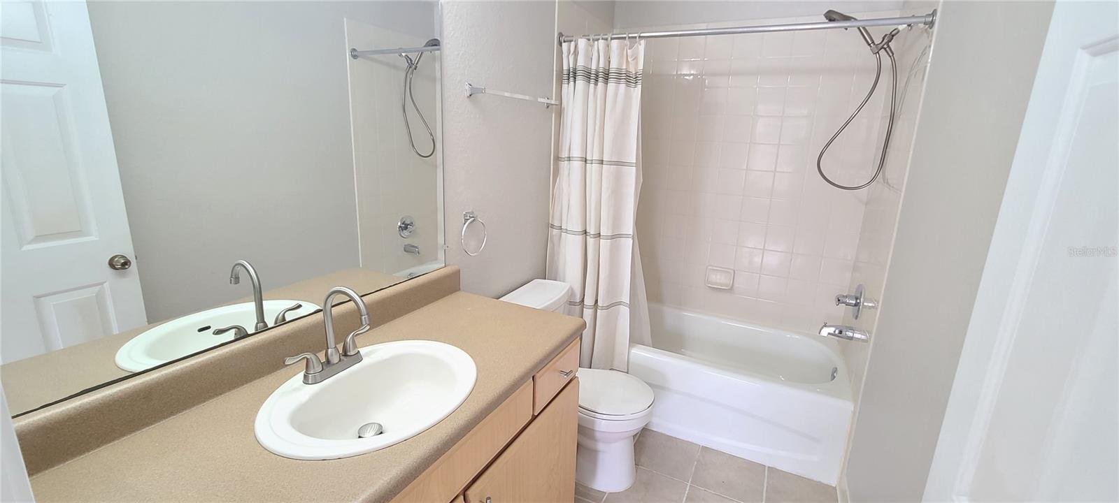 Image 23 of 46 For 940 Village Trail 3-205