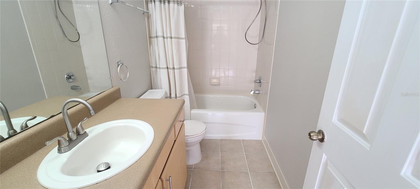 Image 24 of 46 For 940 Village Trail 3-205