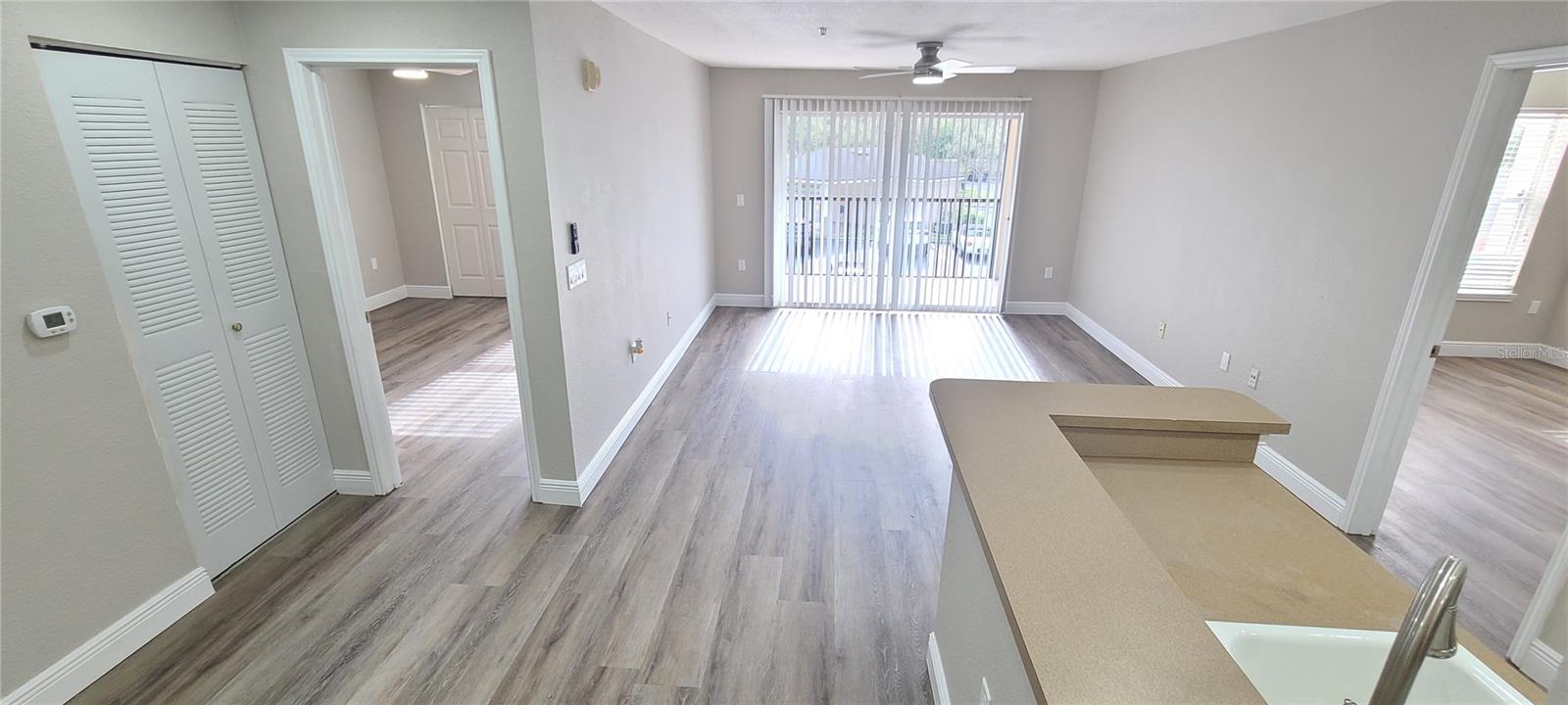 Image 5 of 46 For 940 Village Trail 3-205