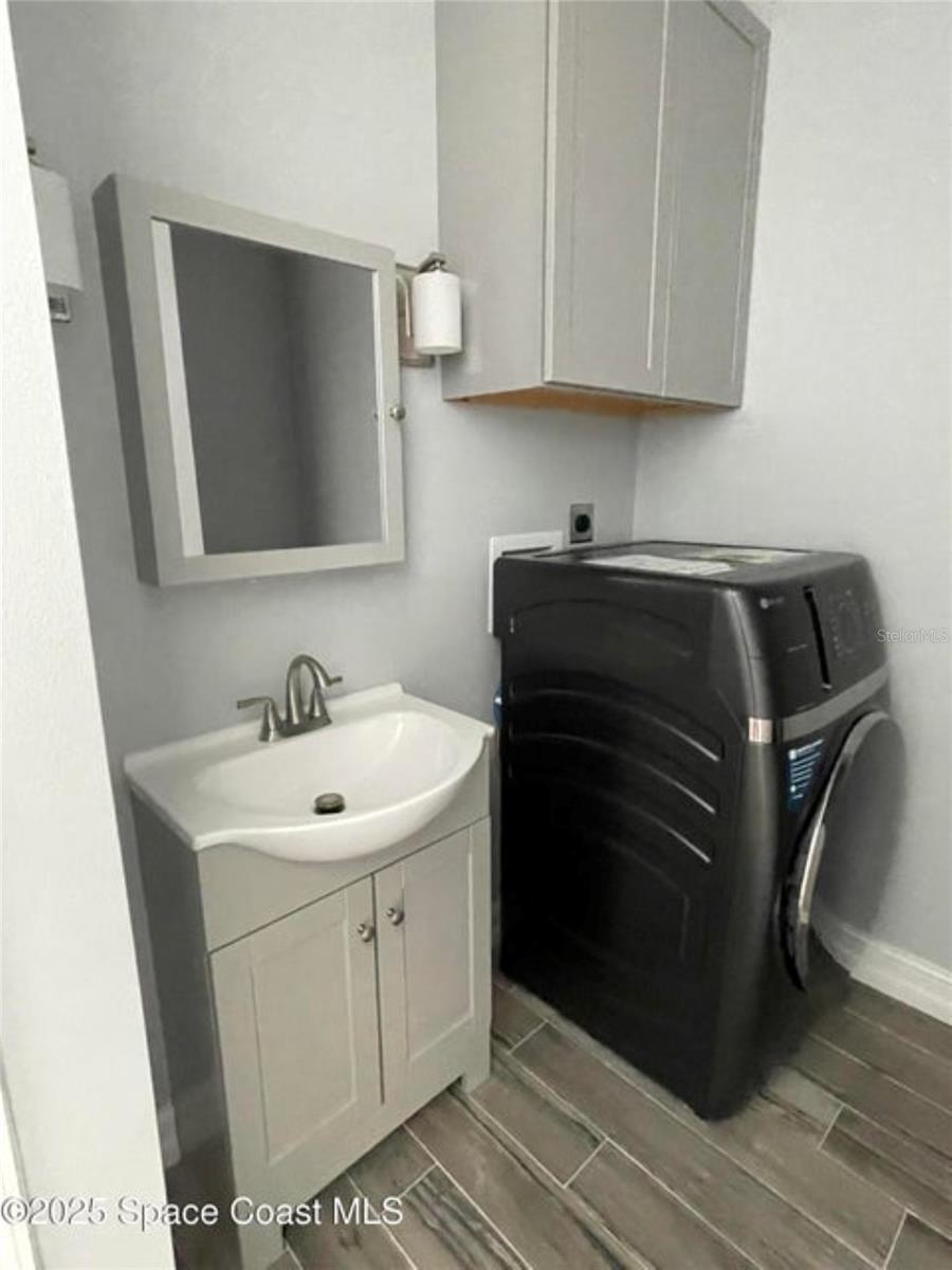 Image 12 of 15 For 1902 Enterprise Lane 217