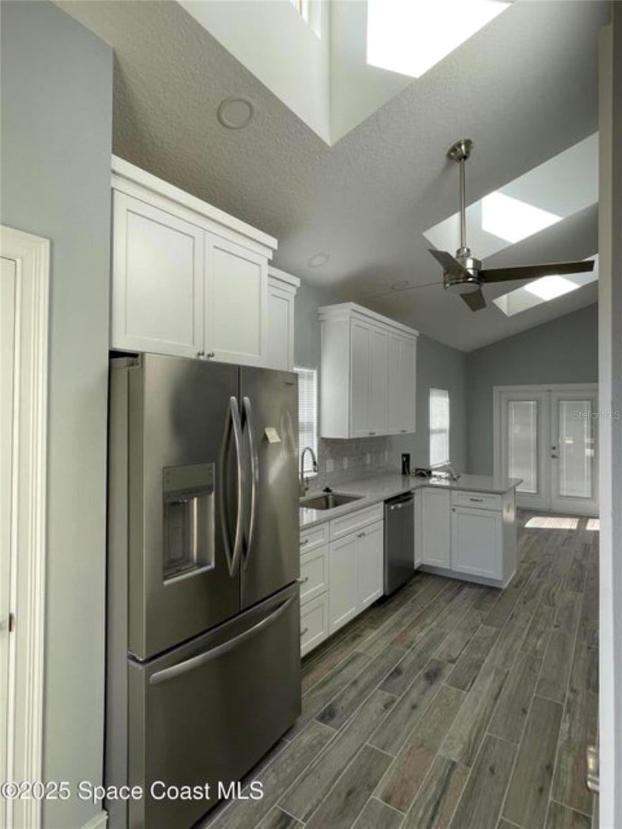 Image 7 of 15 For 1902 Enterprise Lane 217