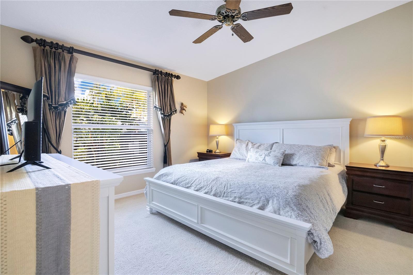 Image 15 of 33 For 10216 Trout Road