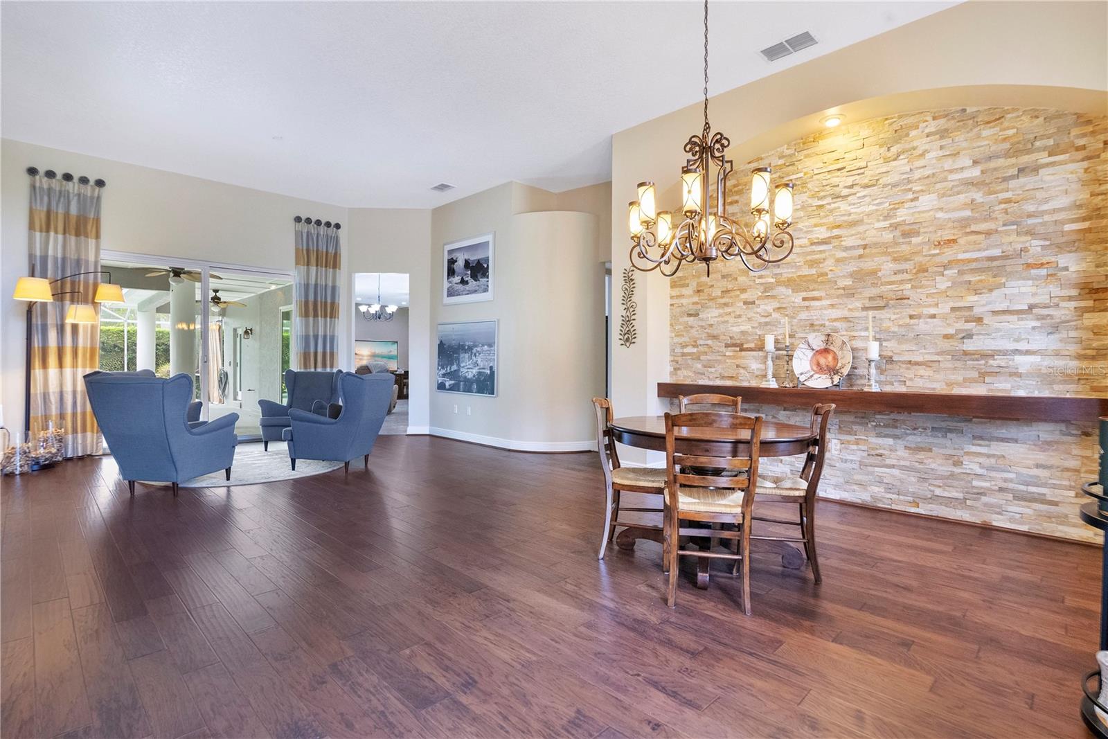 Image 5 of 33 For 10216 Trout Road