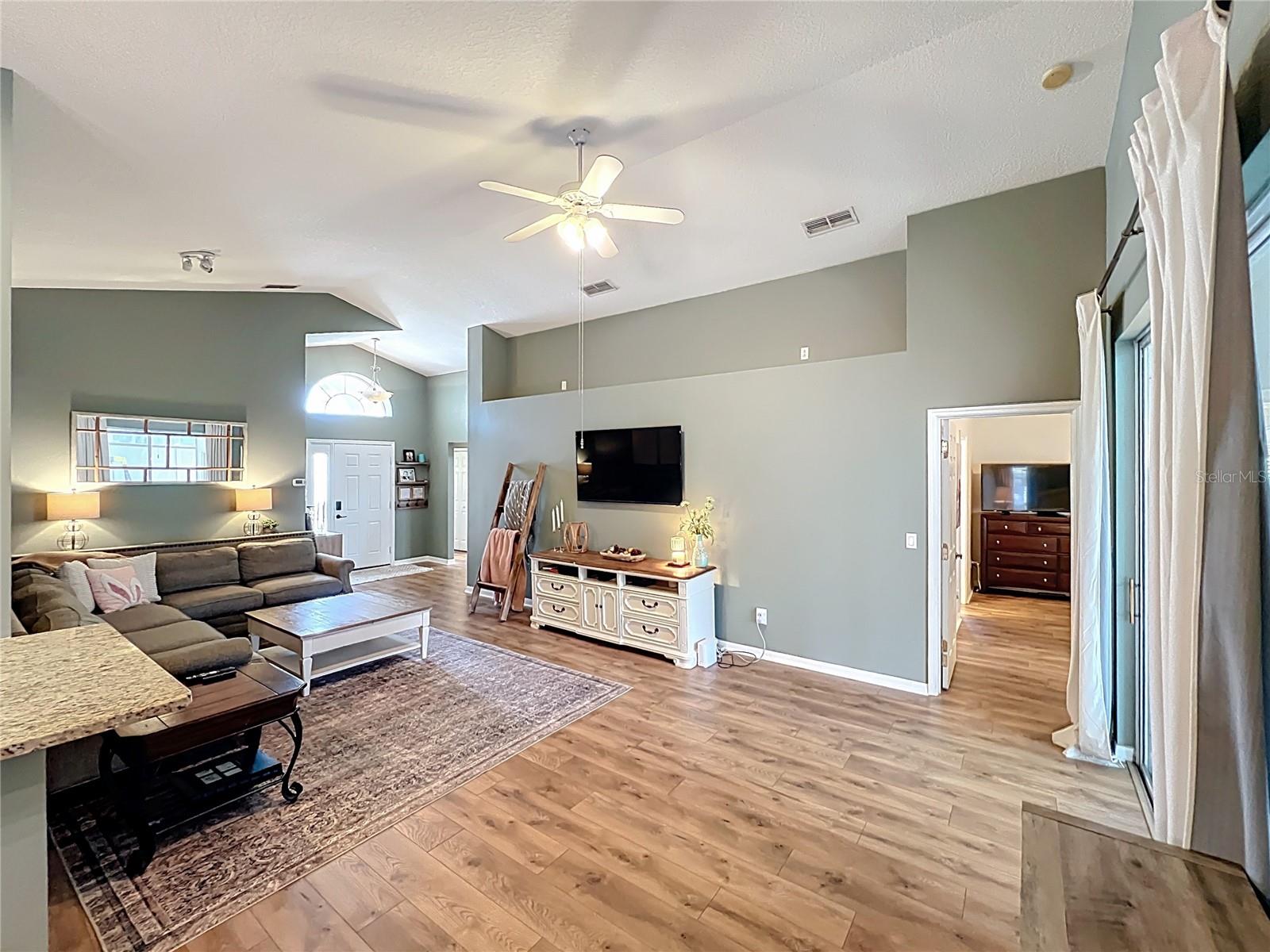 Image 12 of 44 For 2693 Bellewater Place