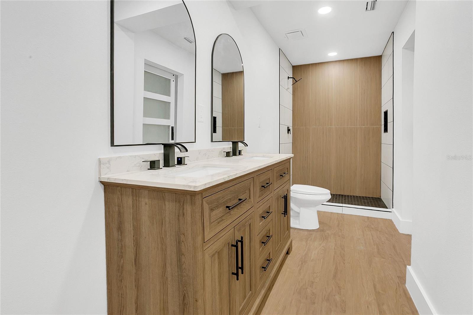 Image 18 of 26 For 2020 Cocos Court