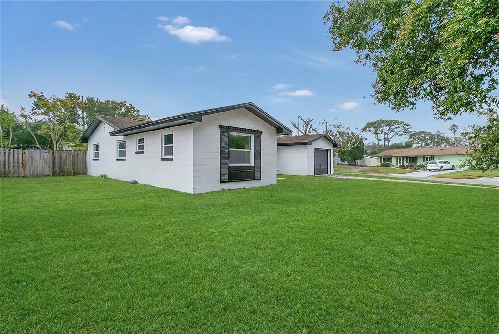 Image 2 of 26 For 2020 Cocos Court