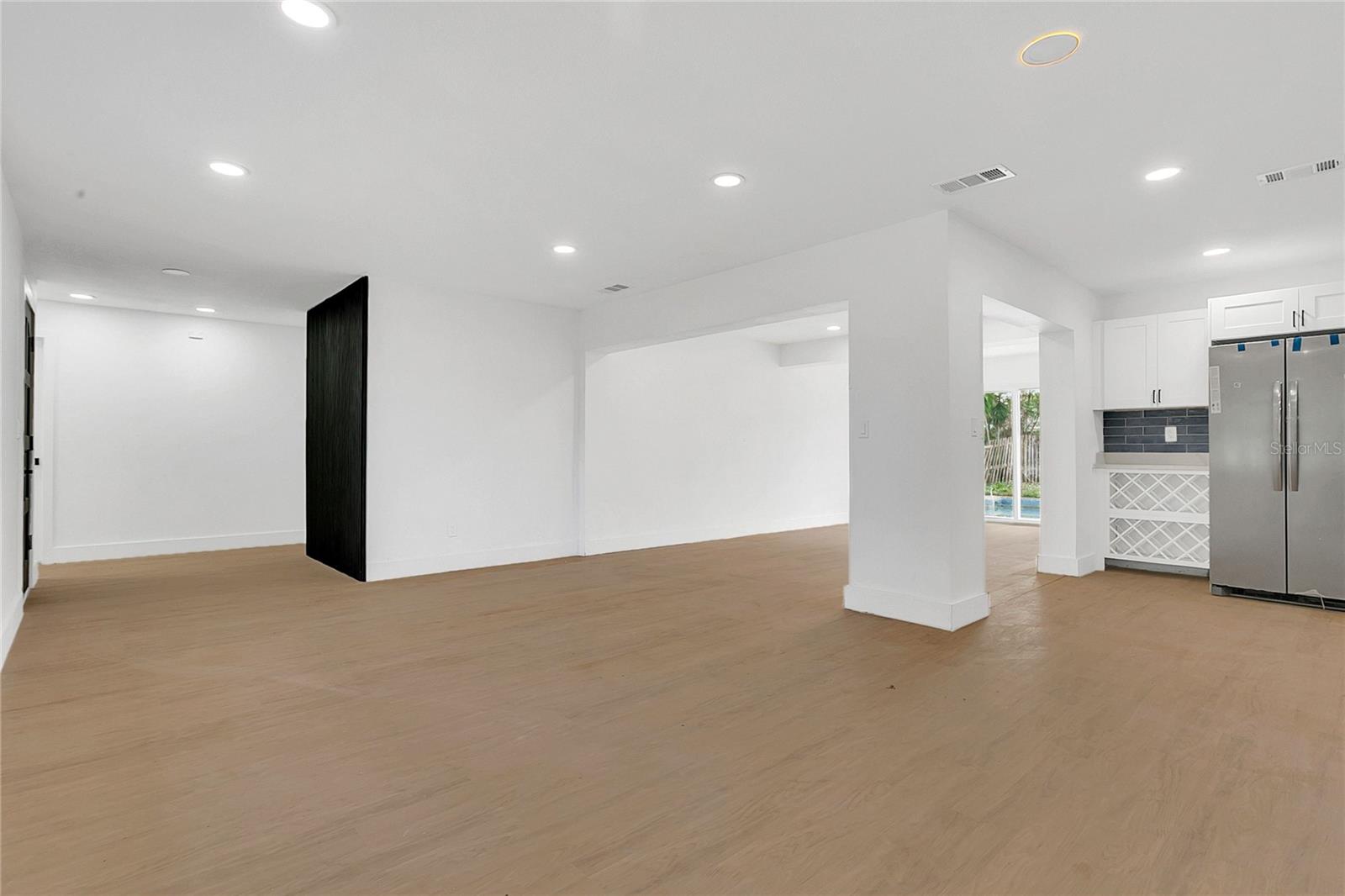 Image 4 of 26 For 2020 Cocos Court