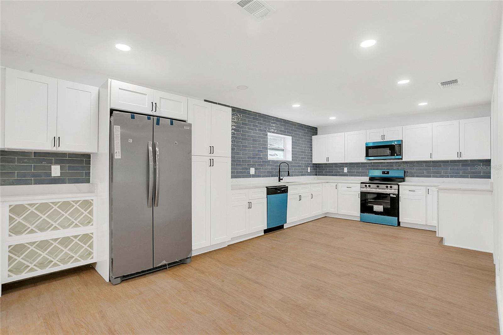 Image 6 of 26 For 2020 Cocos Court