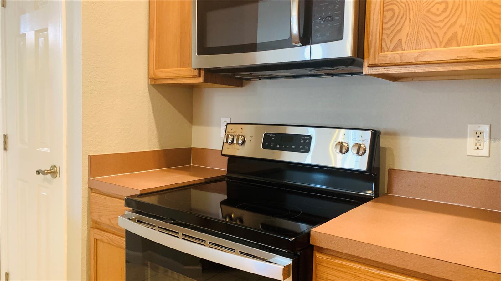 Image 10 of 43 For 3025 Greystone Loop 207