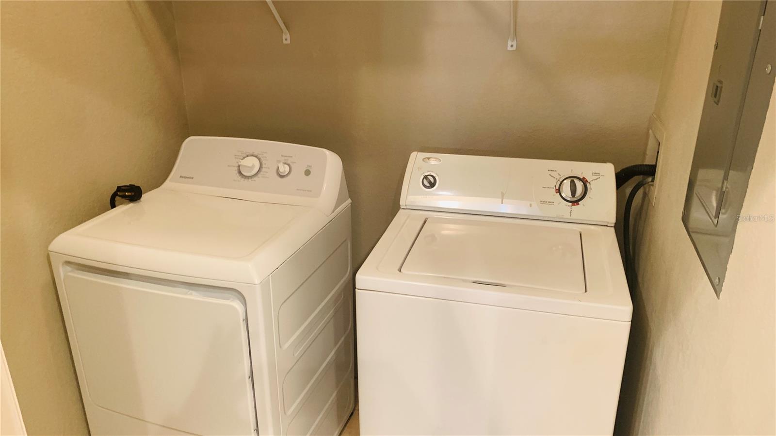 Image 14 of 43 For 3025 Greystone Loop 207