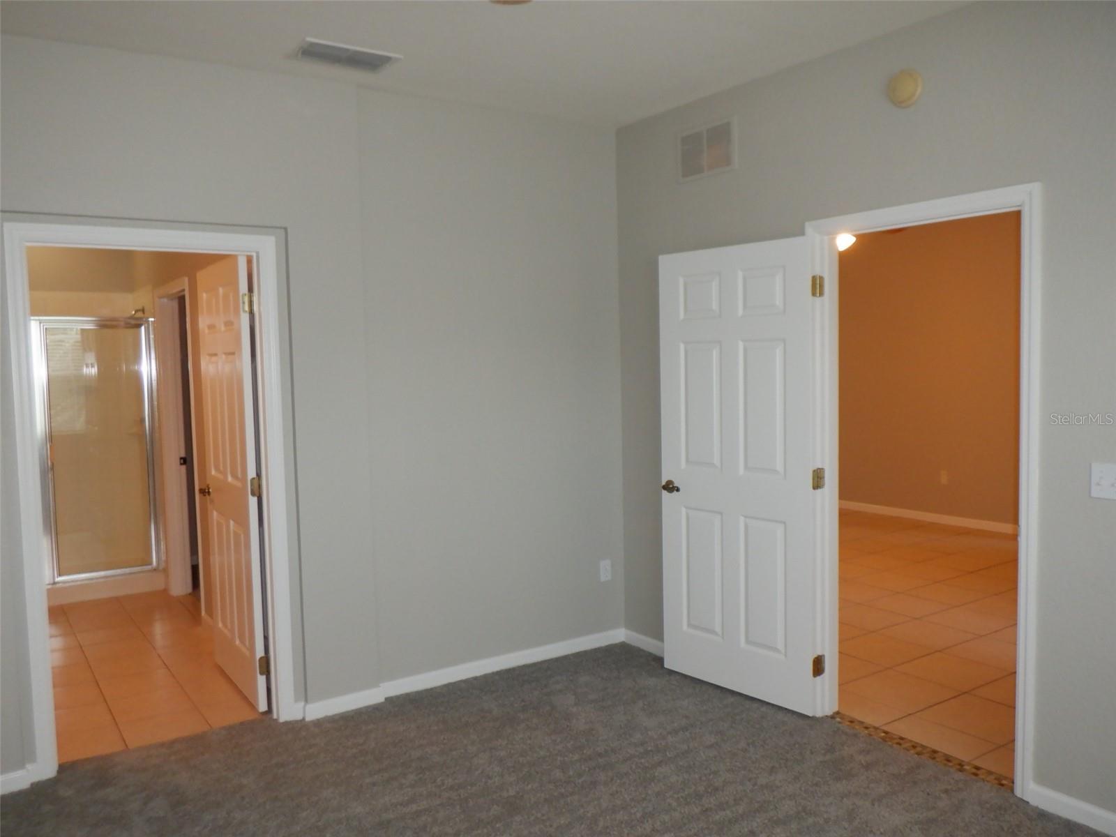 Image 15 of 43 For 3025 Greystone Loop 207