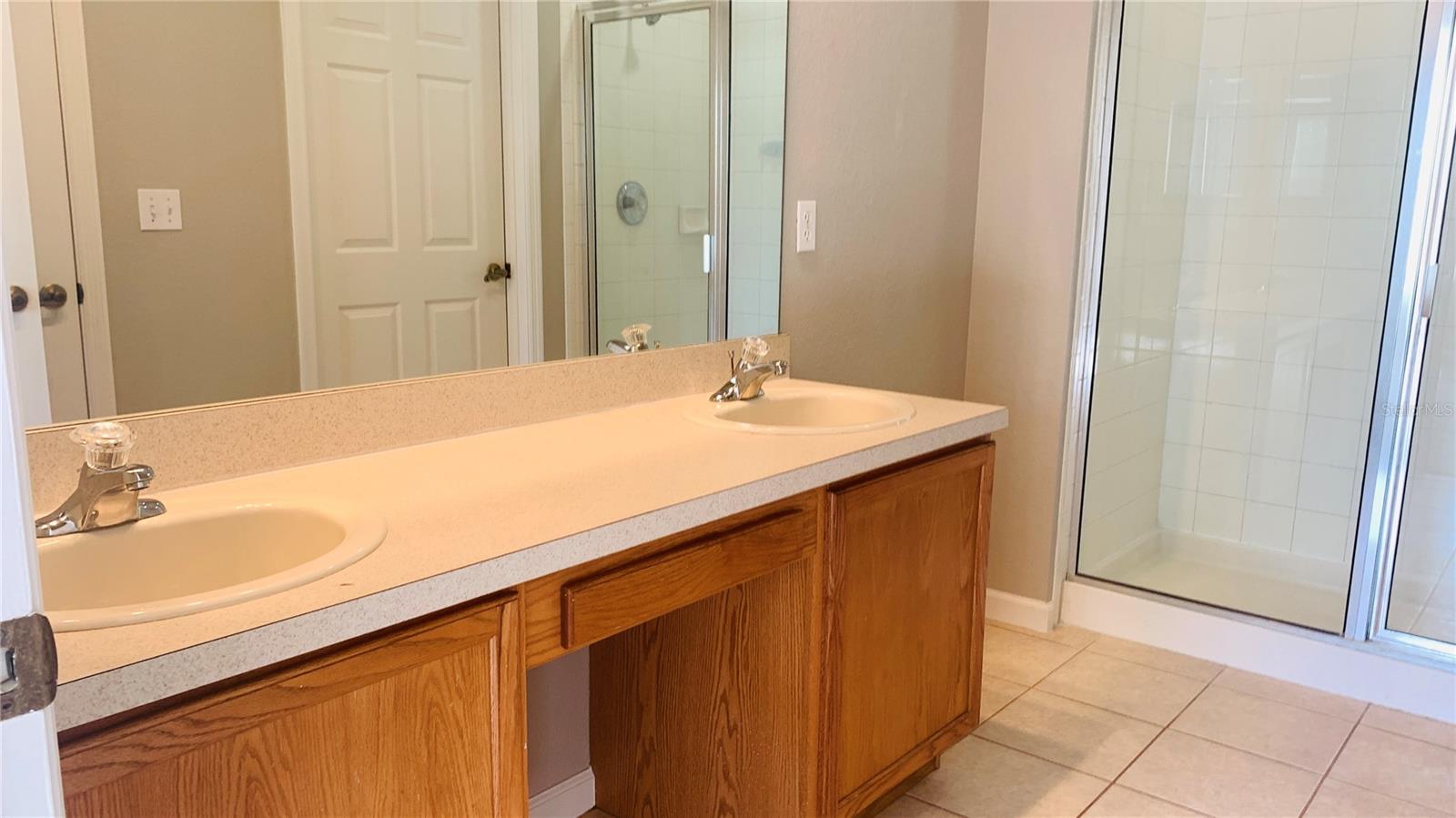 Image 17 of 43 For 3025 Greystone Loop 207