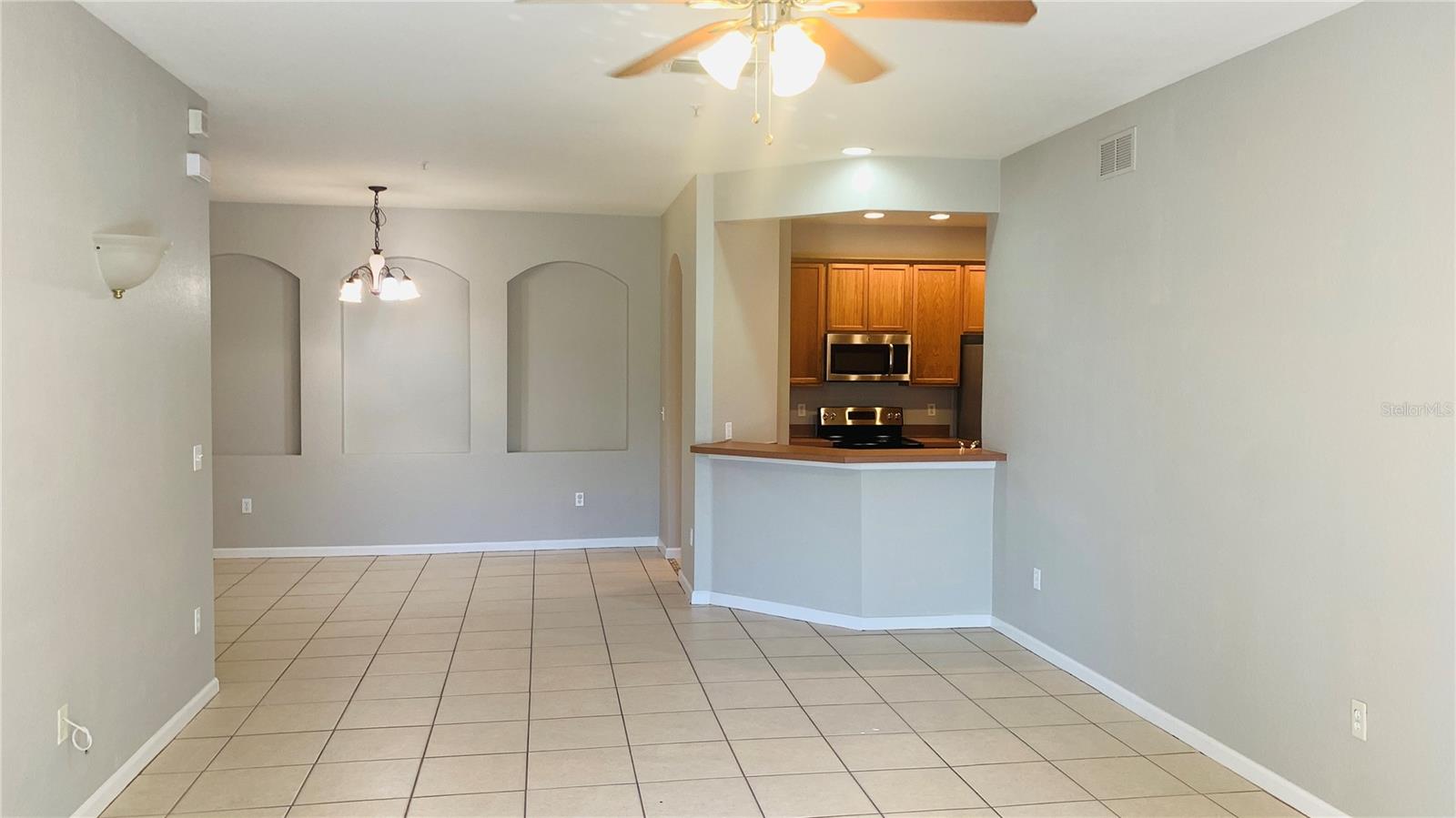 Image 4 of 43 For 3025 Greystone Loop 207