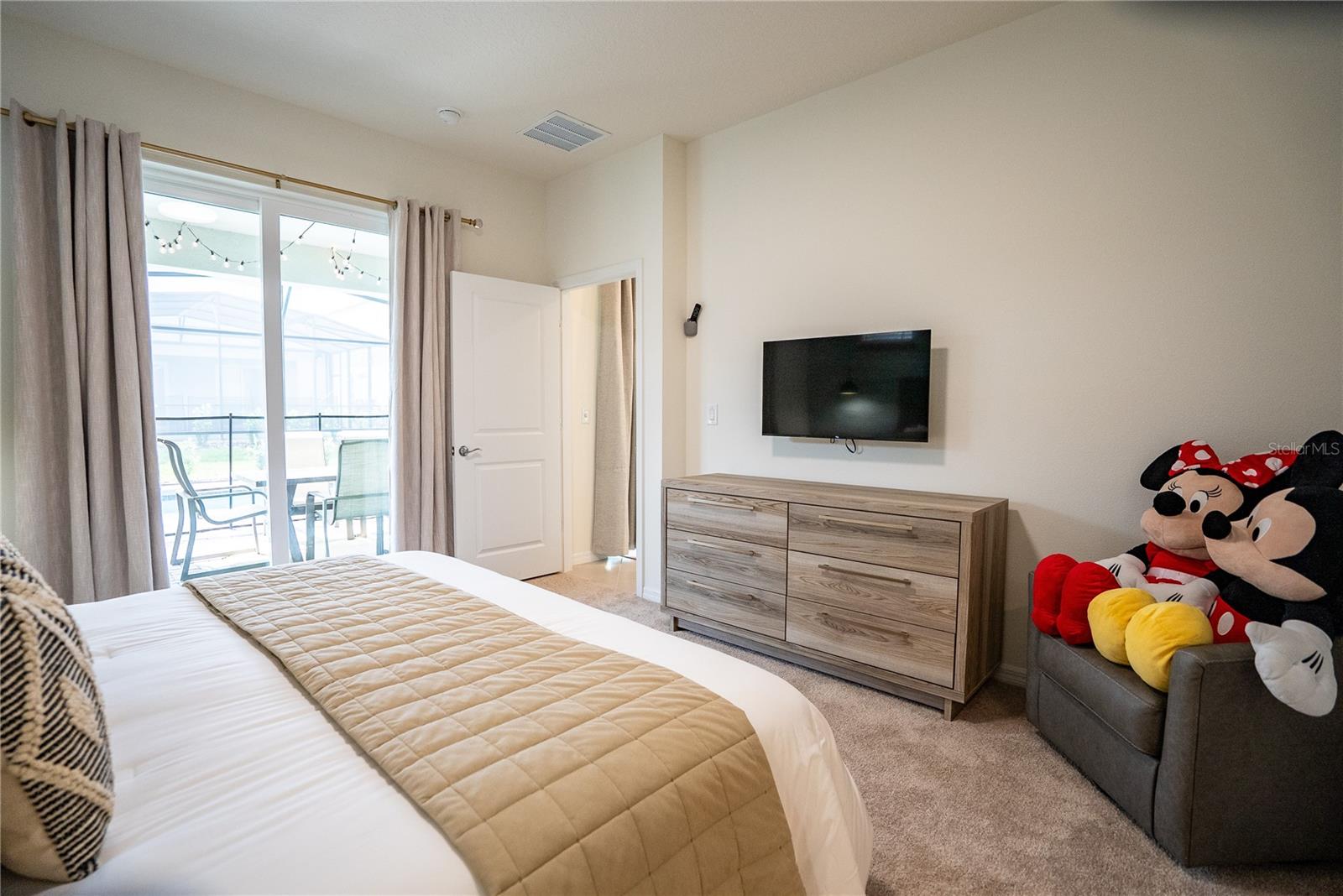 Image 15 of 65 For 15999 Sandy Cliffs Drive