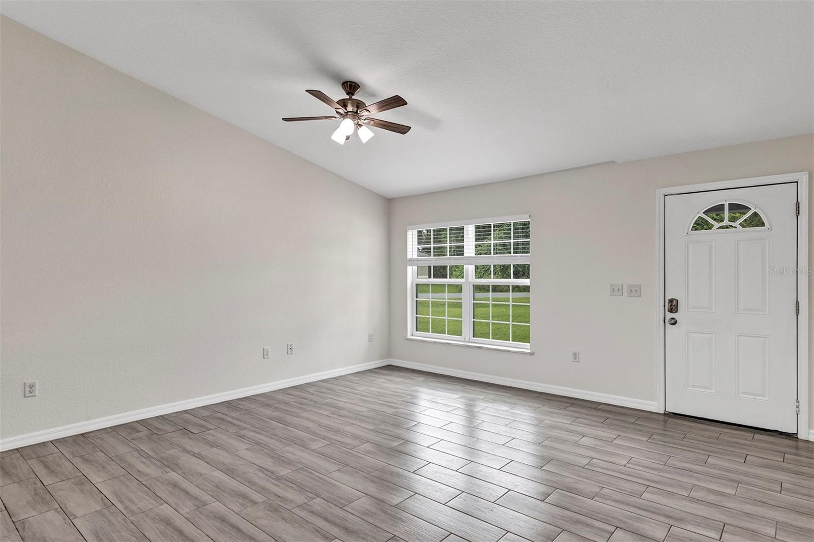 Image 4 of 24 For 12331 67th Terrace Road