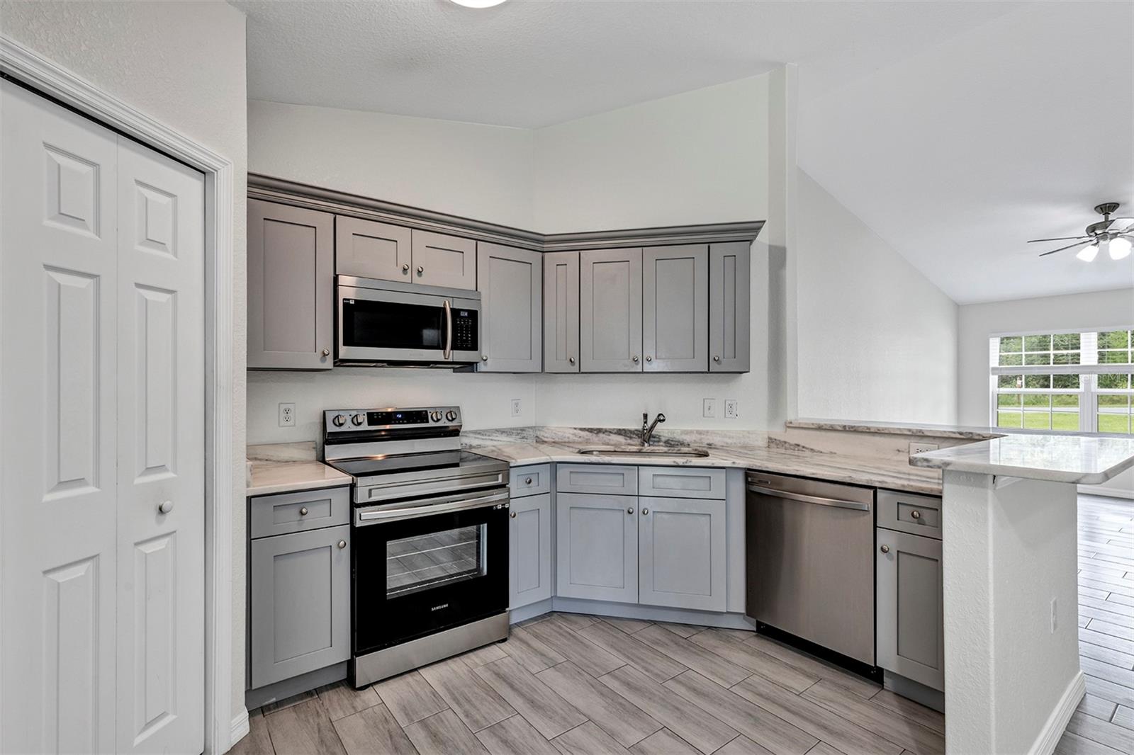Image 6 of 24 For 12331 67th Terrace Road