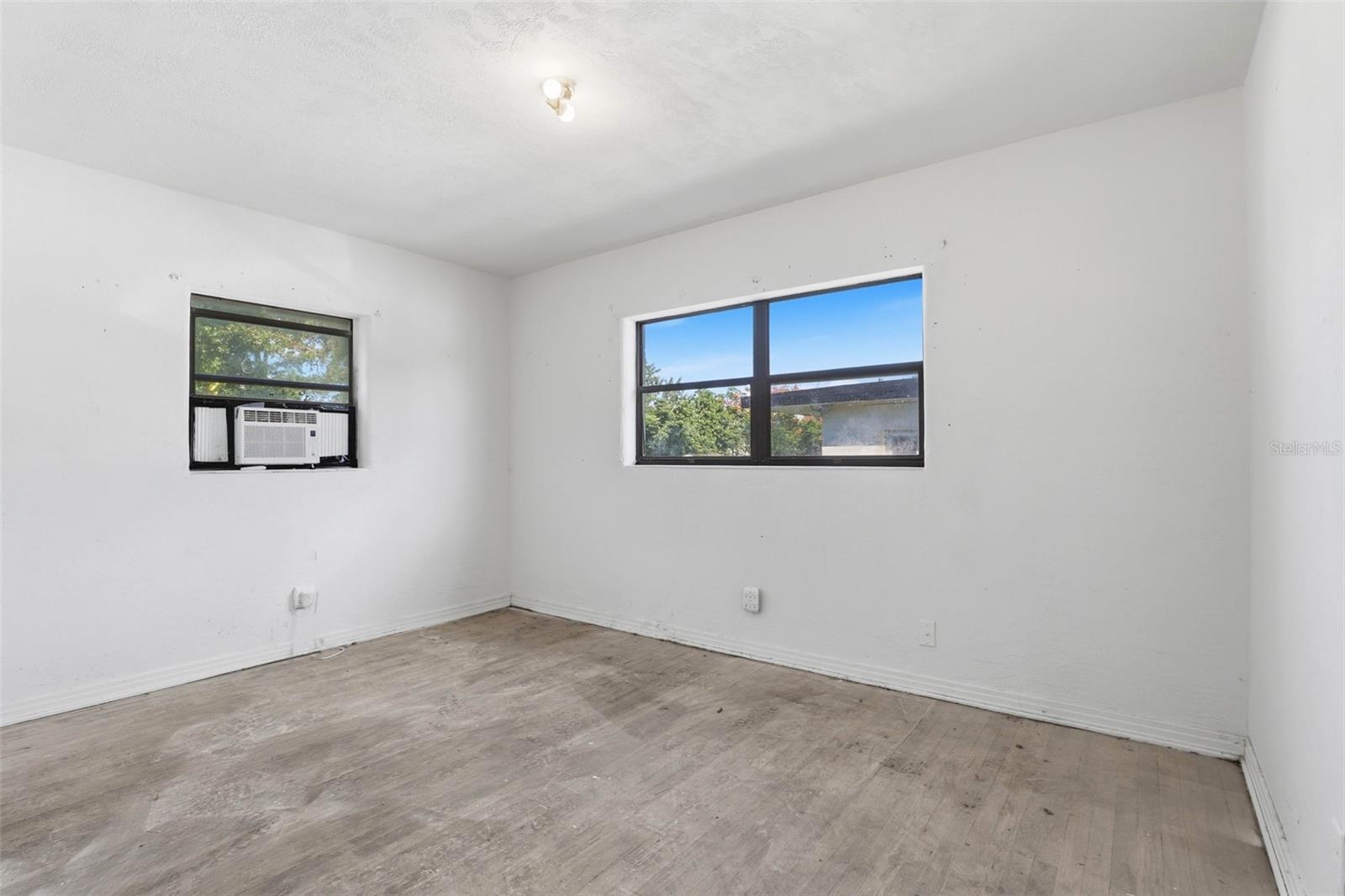 Image 13 of 26 For 5607 Andora Street