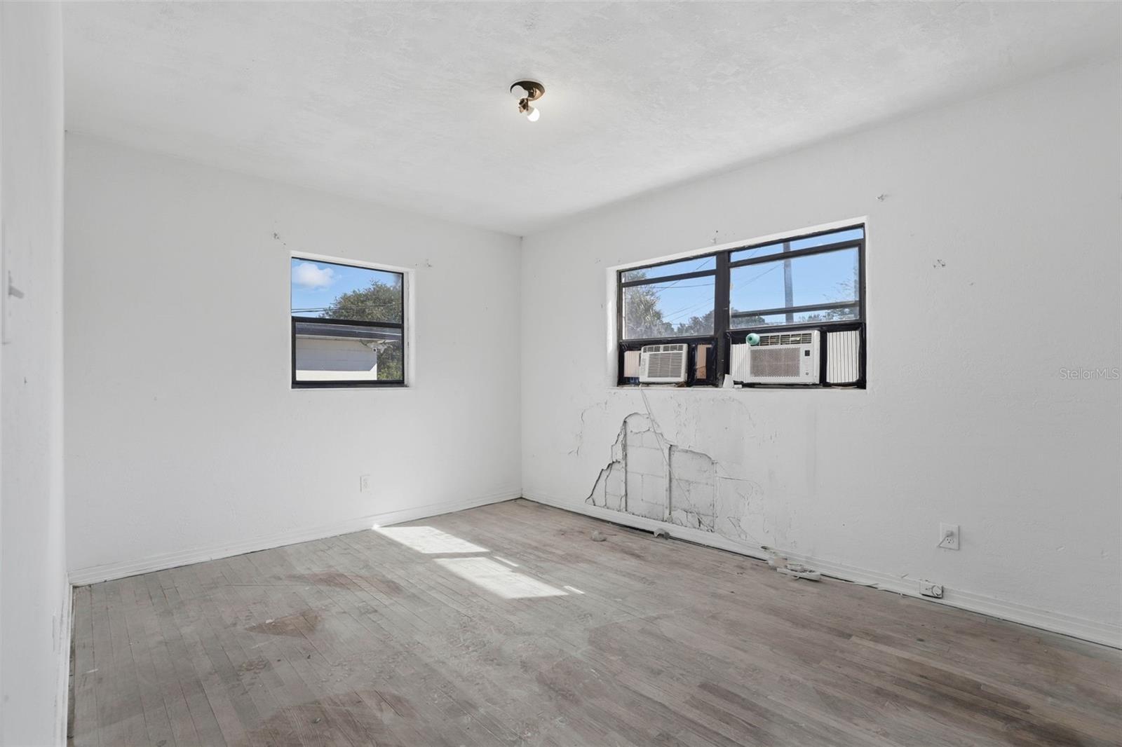 Image 16 of 26 For 5607 Andora Street