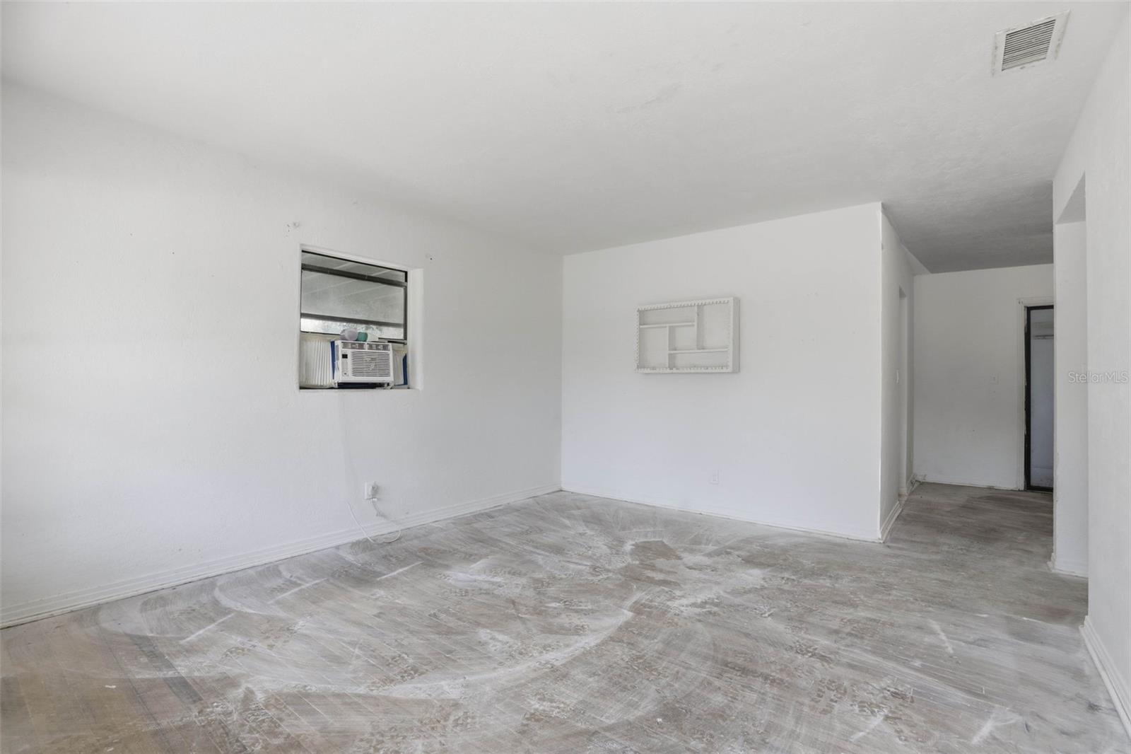 Image 5 of 26 For 5607 Andora Street