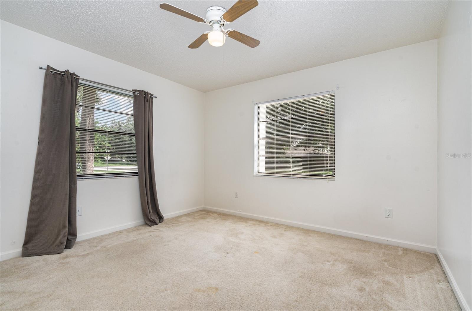 Image 14 of 23 For 807 Poinciana Street