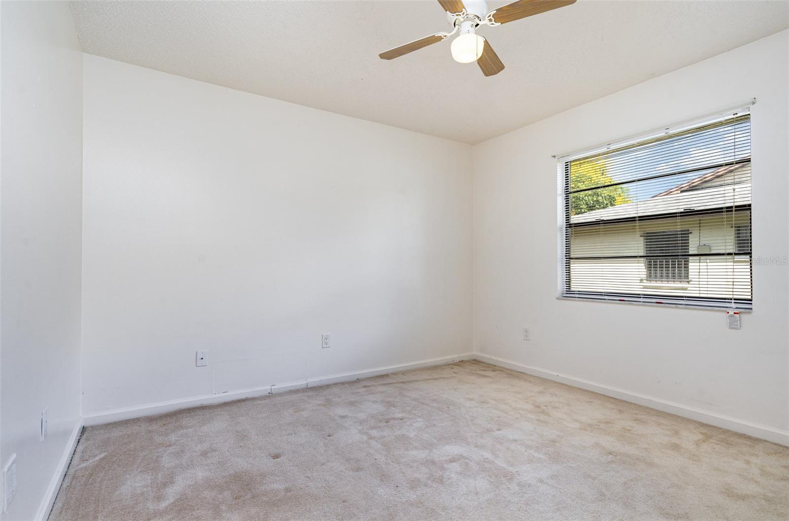 Image 17 of 23 For 807 Poinciana Street