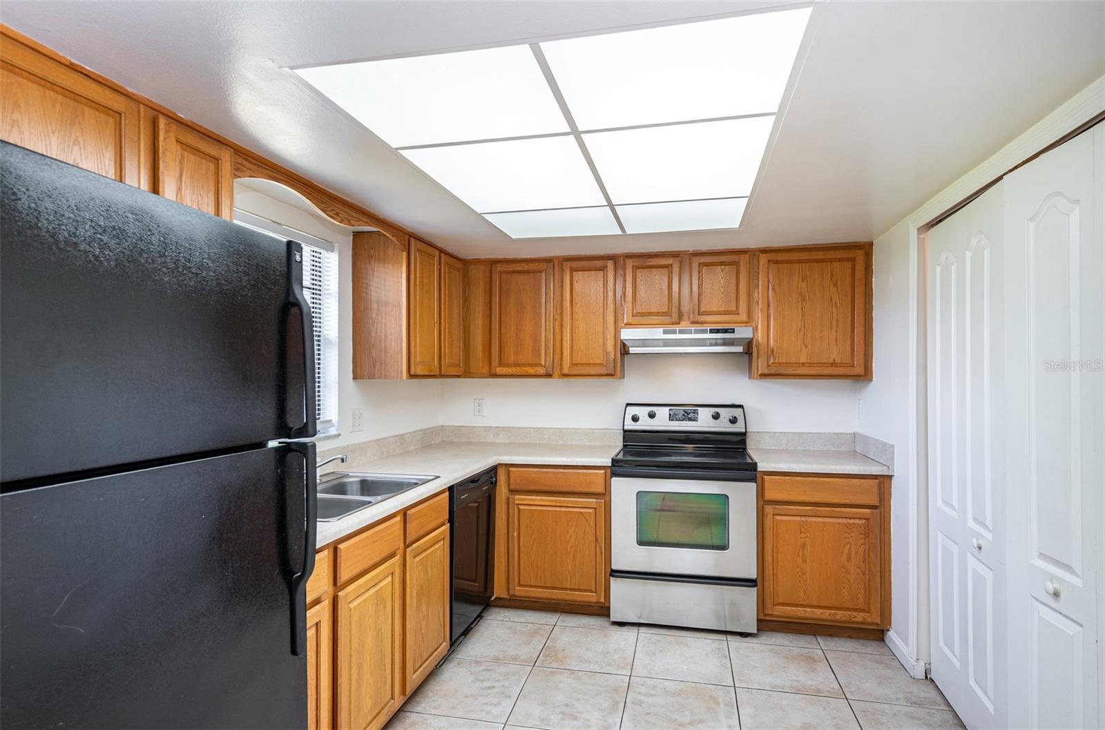 Image 8 of 23 For 807 Poinciana Street