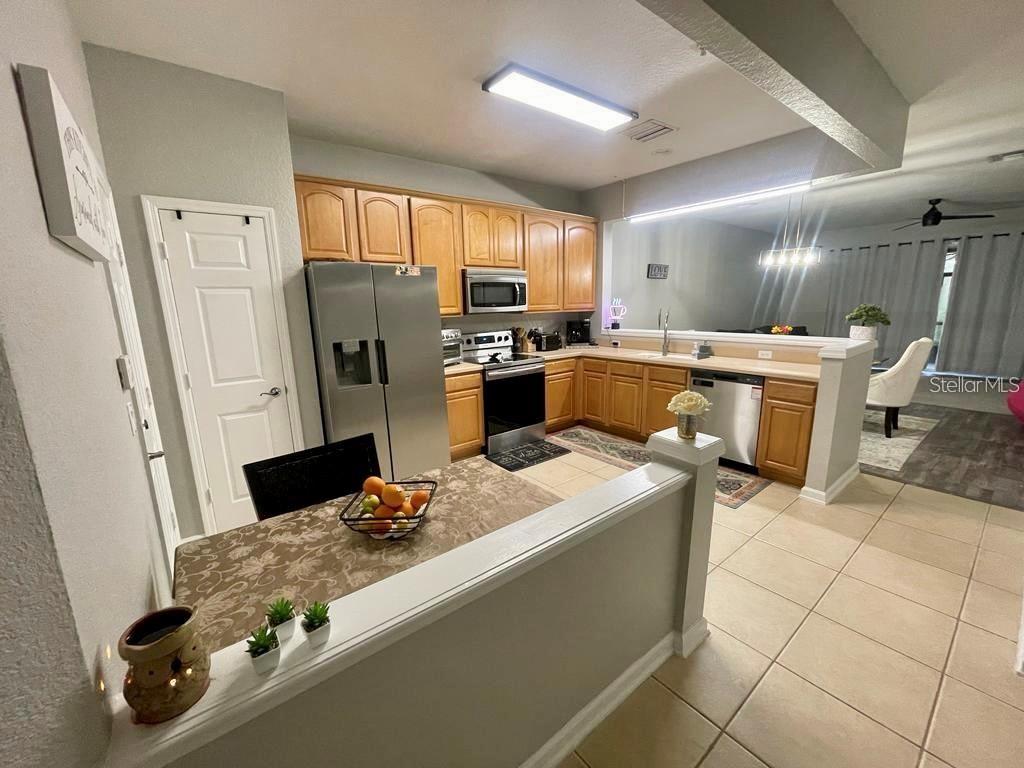 Image 4 of 15 For 2838 Villafuerte Point 104